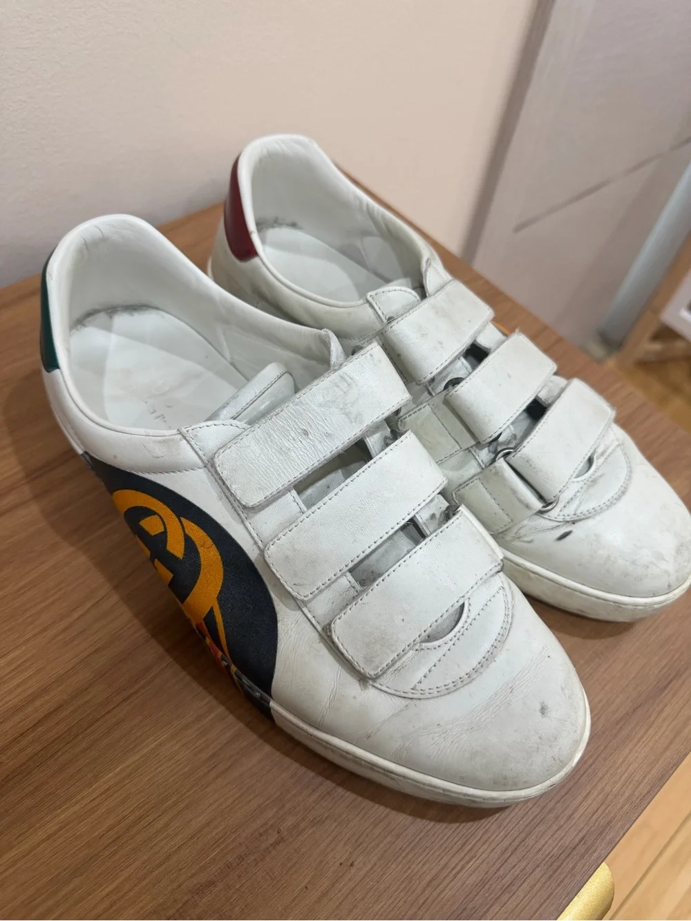 Gucci White Leather Sneakers with Multicolor Side Graphic